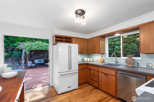 9602 26th Avenue NW, Seattle, WA 98117