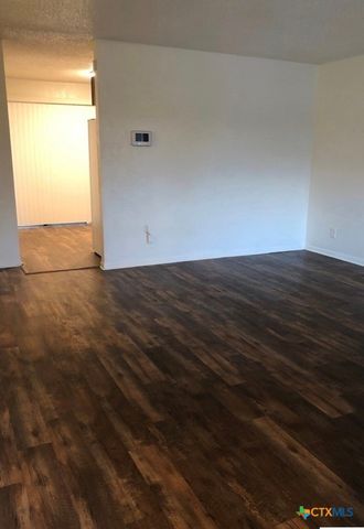 1000 S Harley Drive, Harker Heights, TX 76548