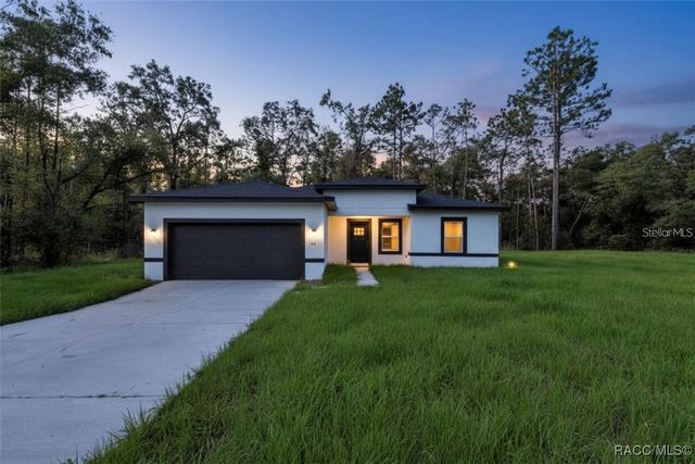 42 W Stockel Lane, Dunnellon, FL 34434