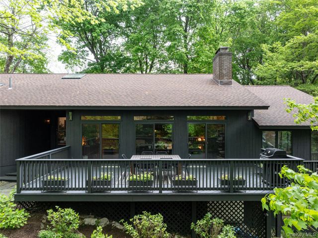 3 Banks Hill Road, Pleasantville, NY 10570