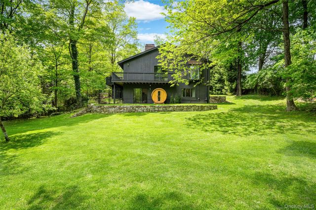 3 Banks Hill Road, Pleasantville, NY 10570