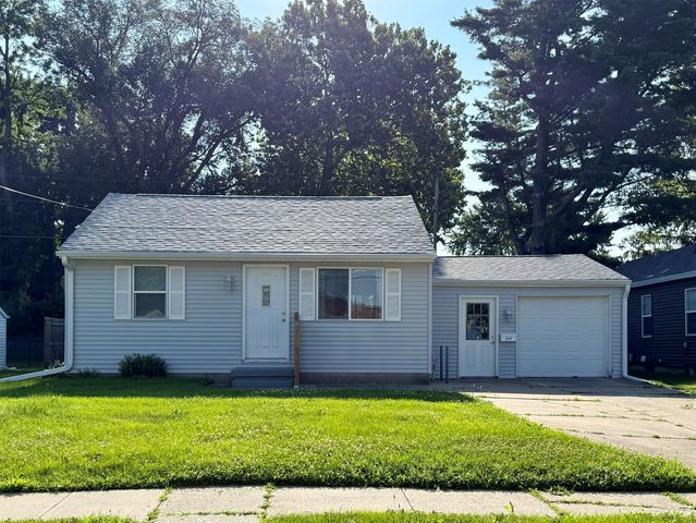 314 E 19th Street S, Newton, IA 50208