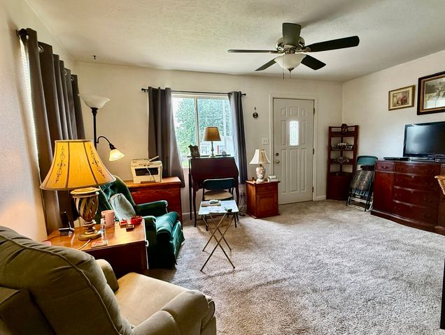 314 E 19th Street S, Newton, IA 50208
