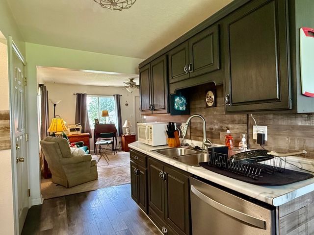 314 E 19th Street S, Newton, IA 50208
