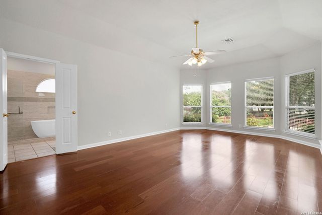 9631 Maytum Cir, Helotes, TX 78023