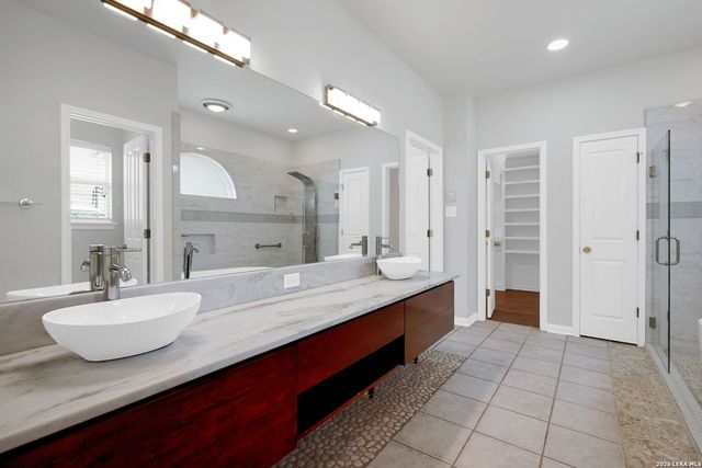 9631 Maytum Cir, Helotes, TX 78023