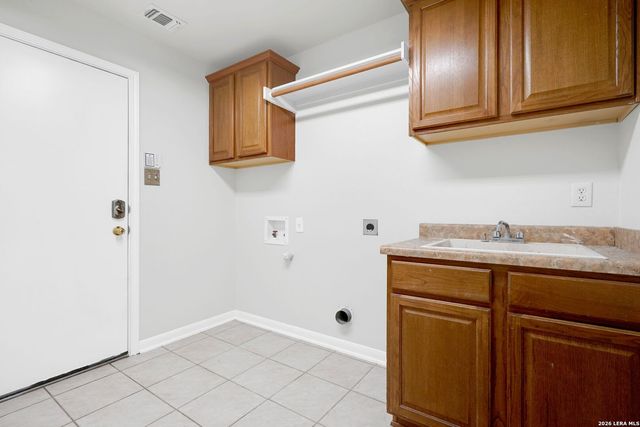9631 Maytum Cir, Helotes, TX 78023