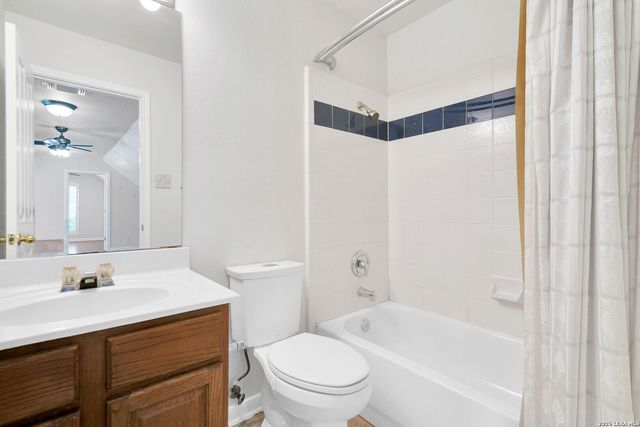 9631 Maytum Cir, Helotes, TX 78023