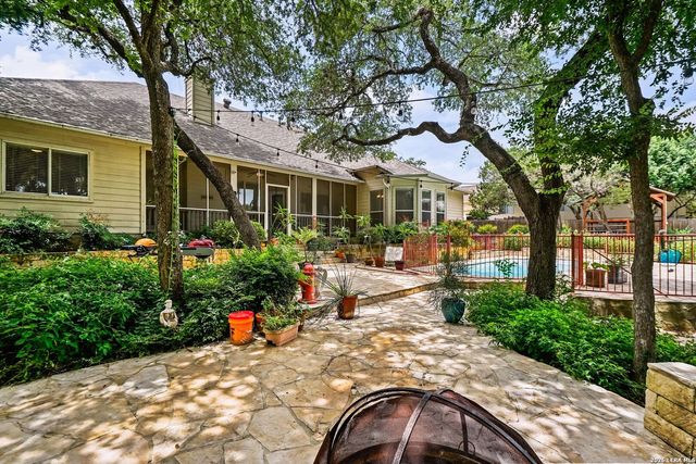 9631 Maytum Cir, Helotes, TX 78023