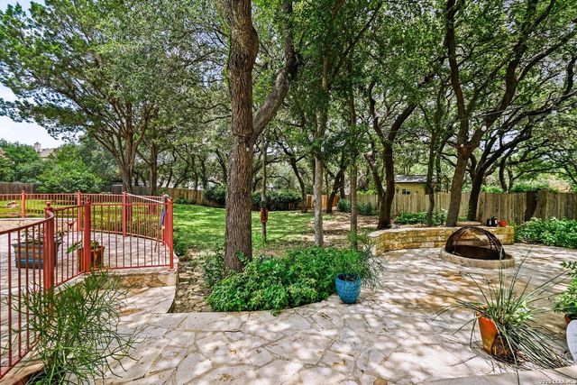 9631 Maytum Cir, Helotes, TX 78023