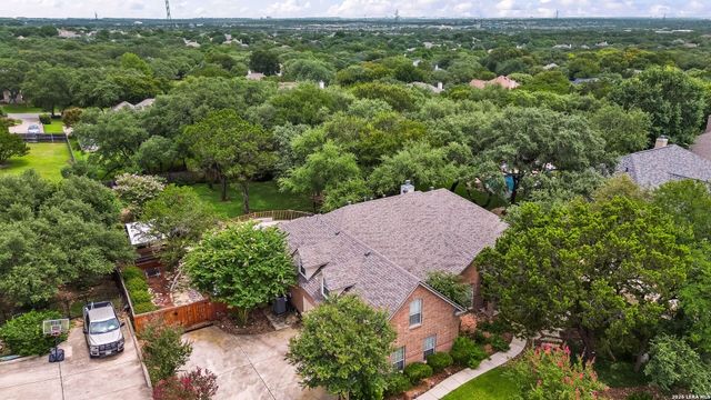 9631 Maytum Cir, Helotes, TX 78023