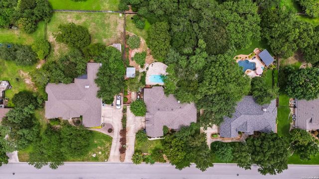 9631 Maytum Cir, Helotes, TX 78023