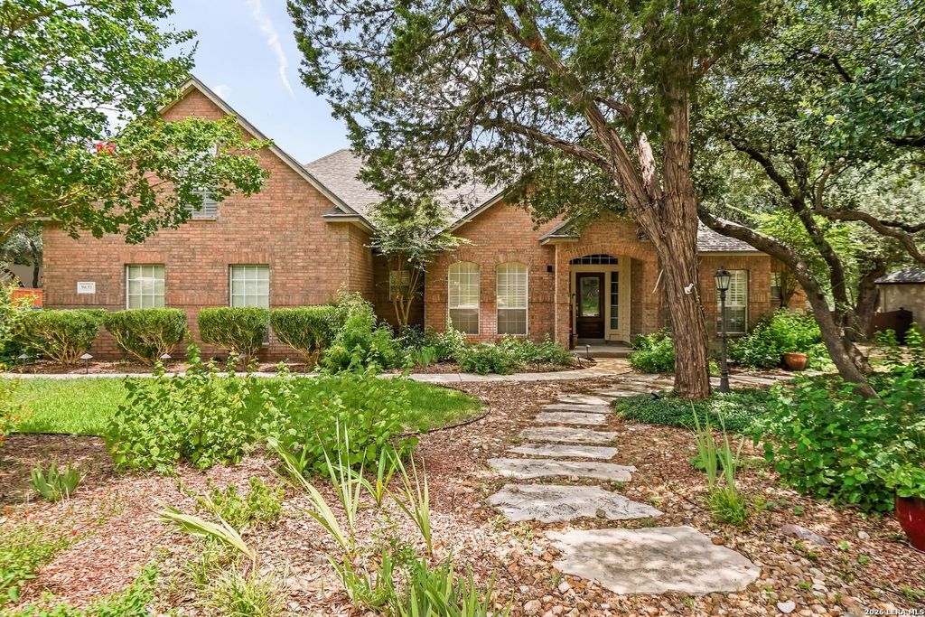 9631 Maytum Cir, Helotes, TX 78023