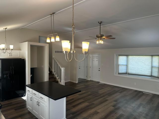 1585 Shady Lane Road, Columbus, OH 43227