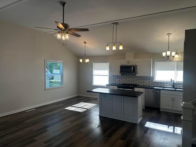 1585 Shady Lane Road, Columbus, OH 43227