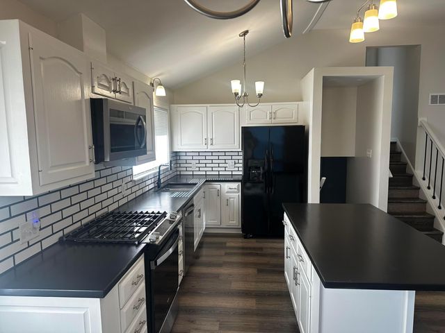 1585 Shady Lane Road, Columbus, OH 43227