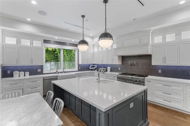 4435 Stansbury, Sherman Oaks, CA 91423