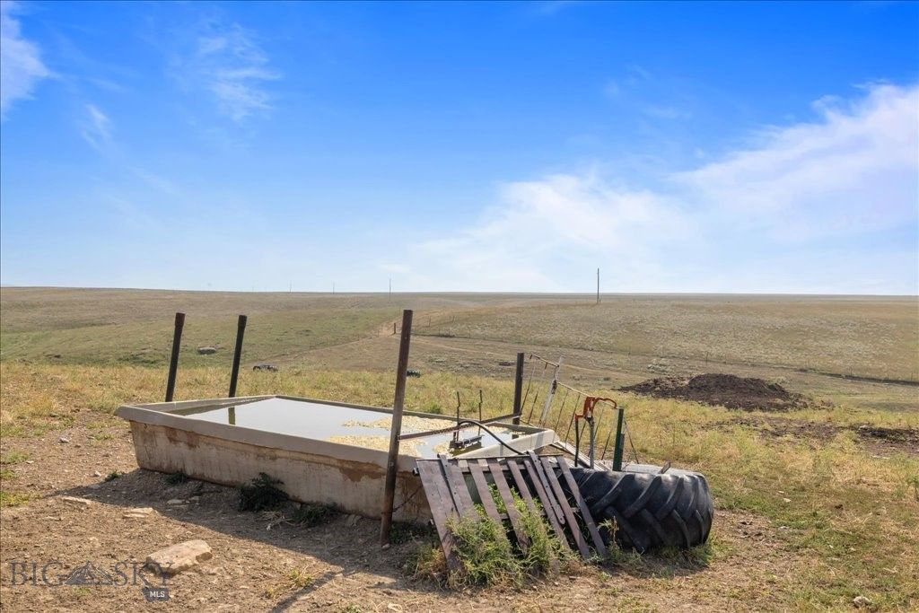 102310 US Highway 87E, Lewistown, MT 59435 photo 3