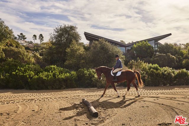 5900 Bonsall Drive, Malibu, CA 90265