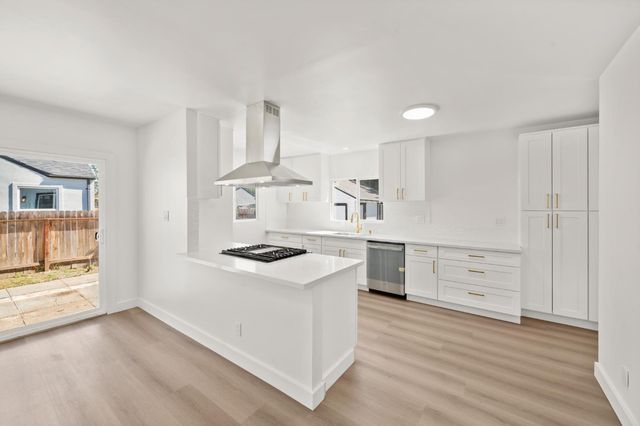 4416 Parker Ave, Sacramento, CA 95820