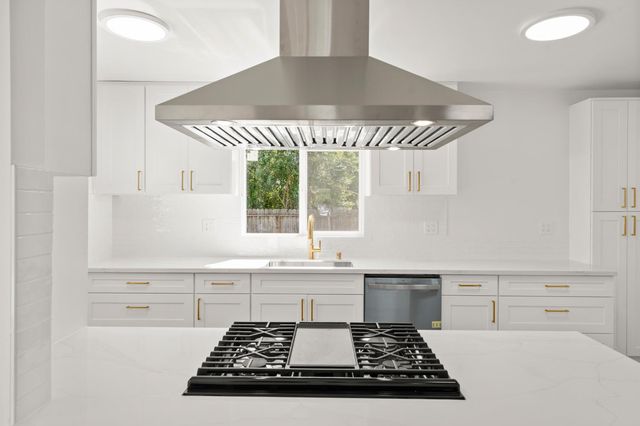 4416 Parker Ave, Sacramento, CA 95820