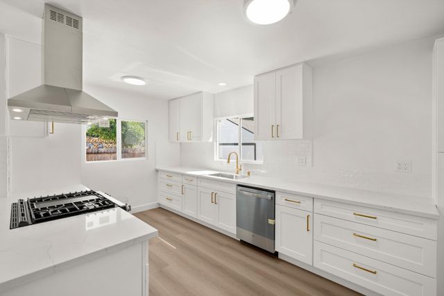 4416 Parker Ave, Sacramento, CA 95820