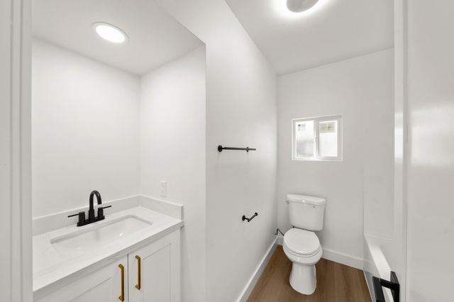 4416 Parker Ave, Sacramento, CA 95820