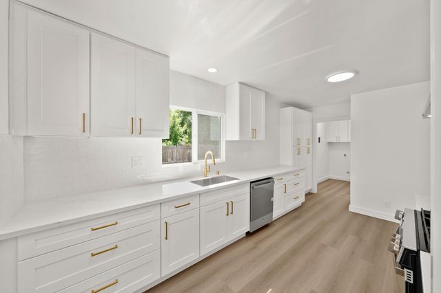 4416 Parker Ave, Sacramento, CA 95820