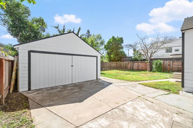 4416 Parker Ave, Sacramento, CA 95820