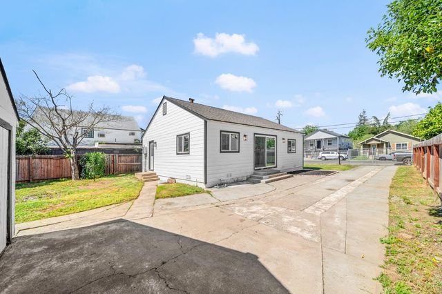 4416 Parker Ave, Sacramento, CA 95820
