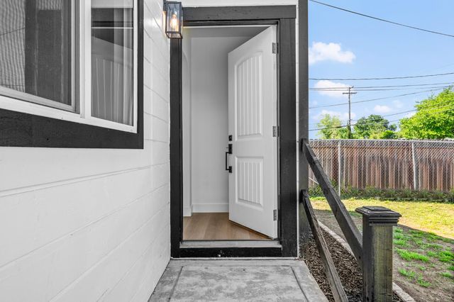 4416 Parker Ave, Sacramento, CA 95820