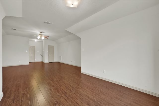336 Gotland Drive, Grand Prairie, TX 75052