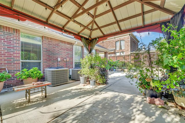 336 Gotland Drive, Grand Prairie, TX 75052