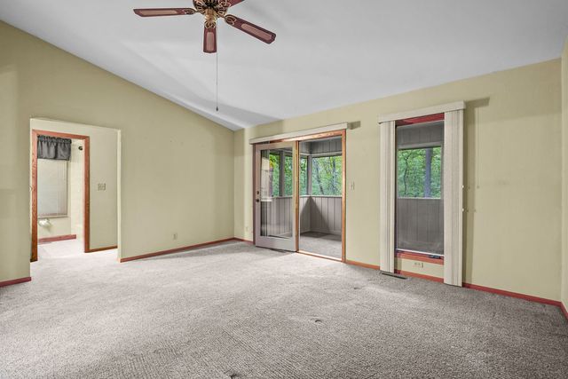10876 CROCKETT Road, Roscoe, IL 61073