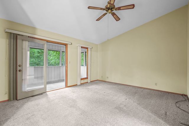 10876 CROCKETT Road, Roscoe, IL 61073