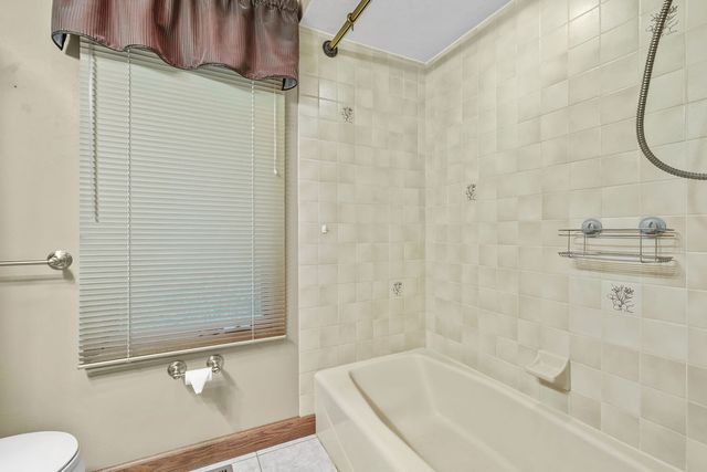 10876 CROCKETT Road, Roscoe, IL 61073