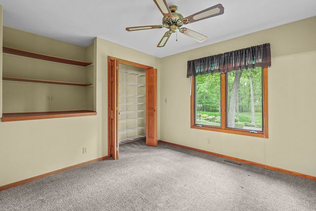 10876 CROCKETT Road, Roscoe, IL 61073