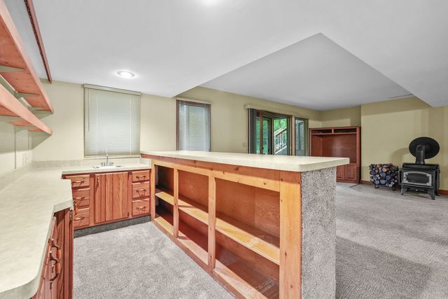10876 CROCKETT Road, Roscoe, IL 61073