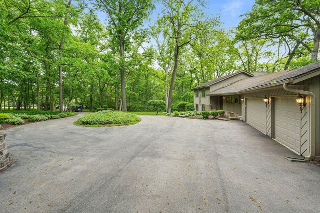 10876 CROCKETT Road, Roscoe, IL 61073