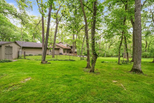 10876 CROCKETT Road, Roscoe, IL 61073