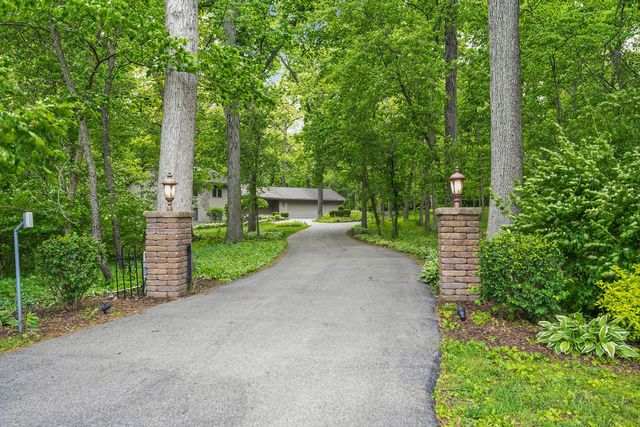 10876 CROCKETT Road, Roscoe, IL 61073