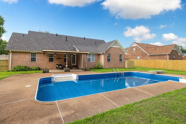 156 CARRINGTON AVE, Brighton, TN 38011
