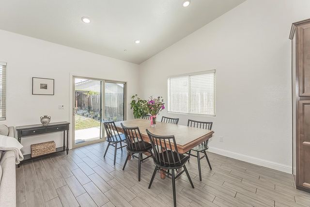 6068 E Laurel Avenue, Fresno, CA 93727
