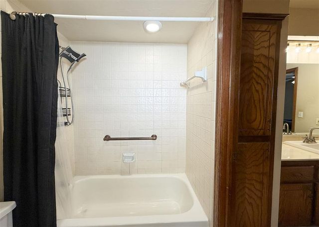 4715 Hemlock Lane, Oklahoma City, OK 73162