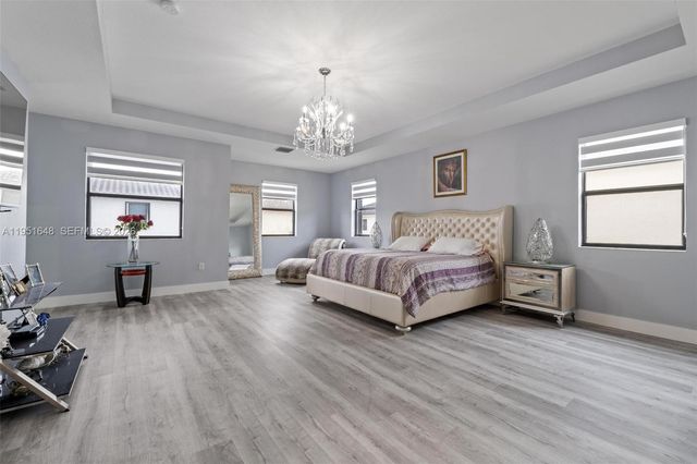 3521 W 92nd Pl, Hialeah, FL 33018