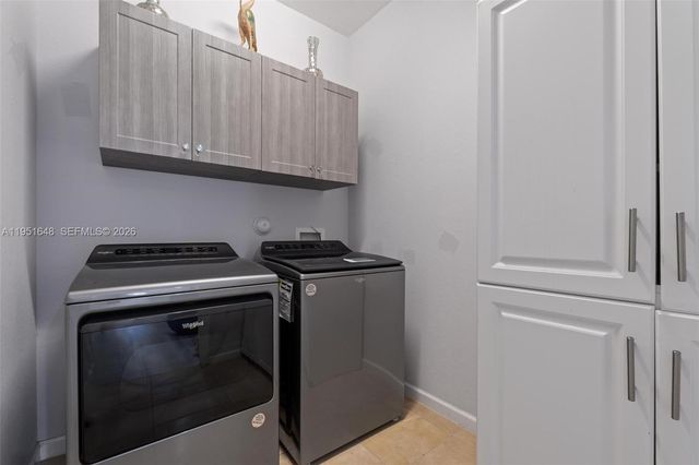 3521 W 92nd Pl, Hialeah, FL 33018