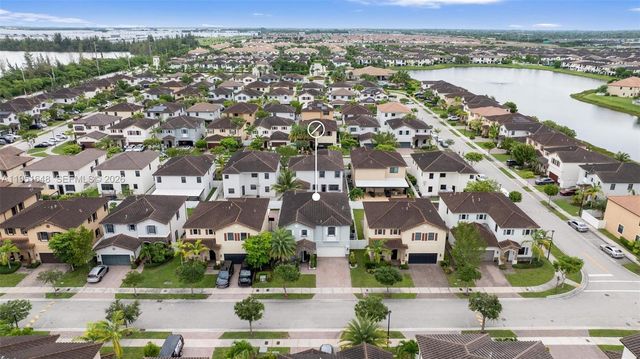 3521 W 92nd Pl, Hialeah, FL 33018