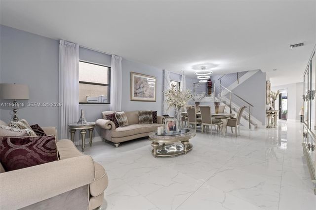 3521 W 92nd Pl, Hialeah, FL 33018