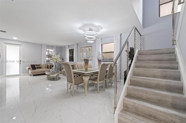 3521 W 92nd Pl, Hialeah, FL 33018