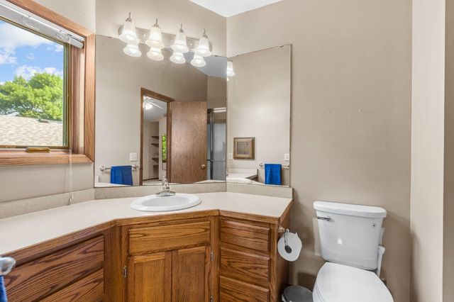 10298 Mooer Lane, Eden Prairie, MN 55347